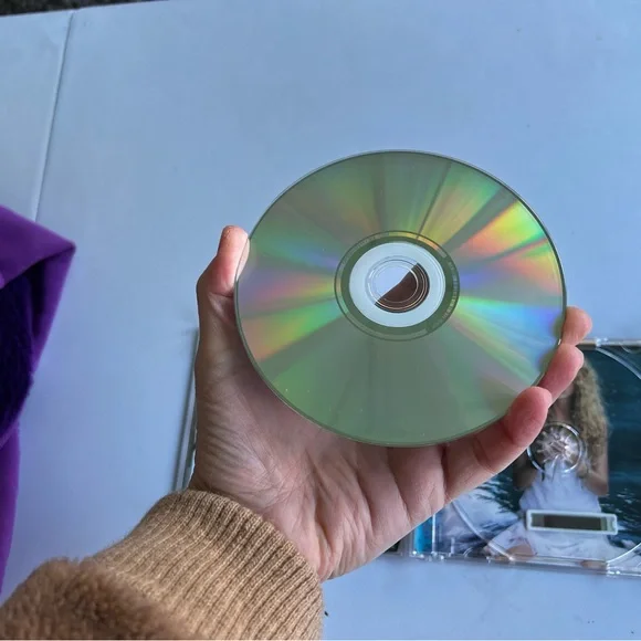 Taylor Swift Debut Album CD - Picture 8 of 11